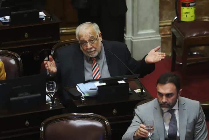 Derrota libertaria en la sesión del Senado.