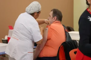 Alerta sanitaria: cae la vacunación antigripal y crecen los riesgos de un rebrote grave